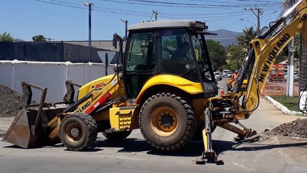 TLS maquinaria - Arriendo de maquinaria y tolvas en santa cruz